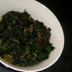 A picture of Beetroot leaves and spinach.