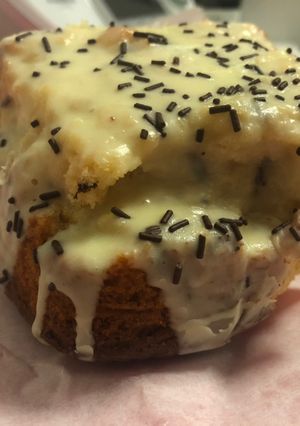 Una foto de Bizcocho con cobertura de chocolate blanco con Thermomix