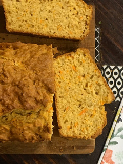 Una foto de Budín de zanahoria tipo Carrot Cake 🥕 | Receta saludable sin azúcar
