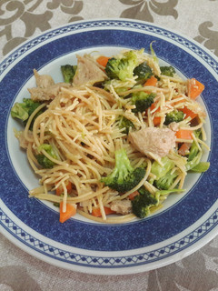 Una foto de 🇲🇳"Tsuivan mongol" sin gluten vegano 🍝