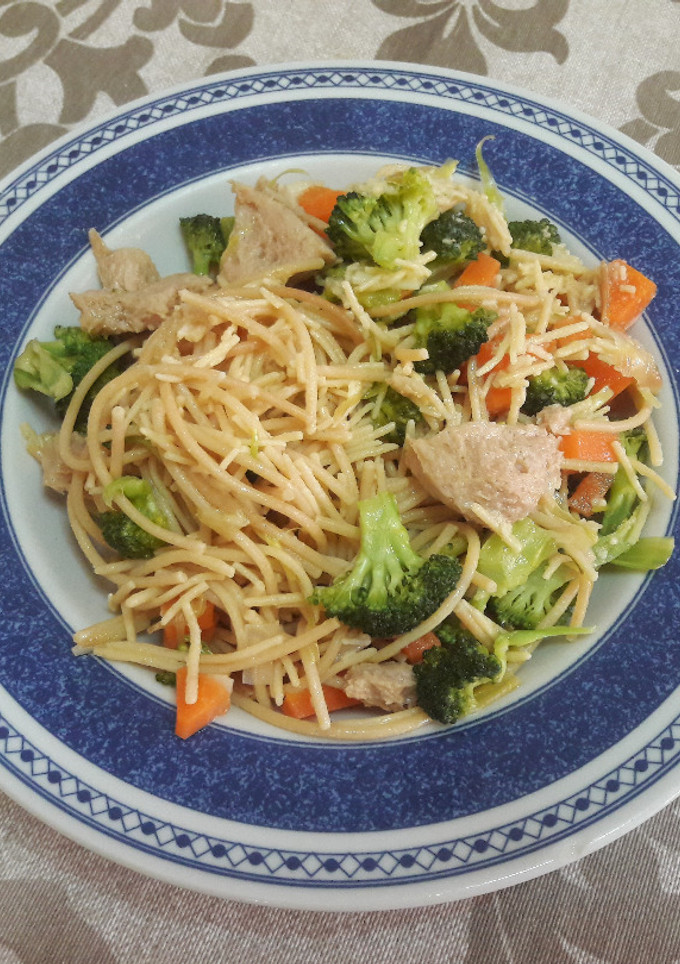 Una foto de 🇲🇳"Tsuivan mongol" sin gluten vegano 🍝