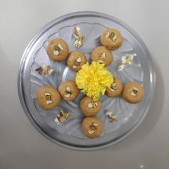 A picture of Besan Balls.