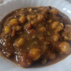 A picture of Chole without onion and garlic.