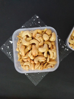 Foto resep Kacang Mede Goreng Renyah ala @Metematika_