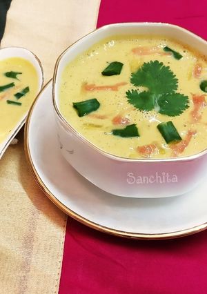 A picture of Creamy Pumpkin and Chive soup.