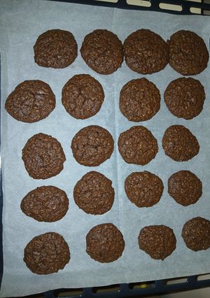 Csokis zabpelyhes keksz recept fotója
