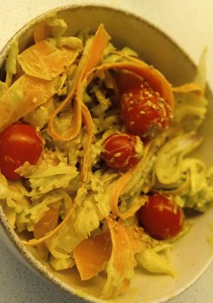 Una foto de Ensalada con mayo de palta 🥑