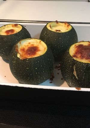 Una foto de Calabacines rellenos de pavo y mozzarella
