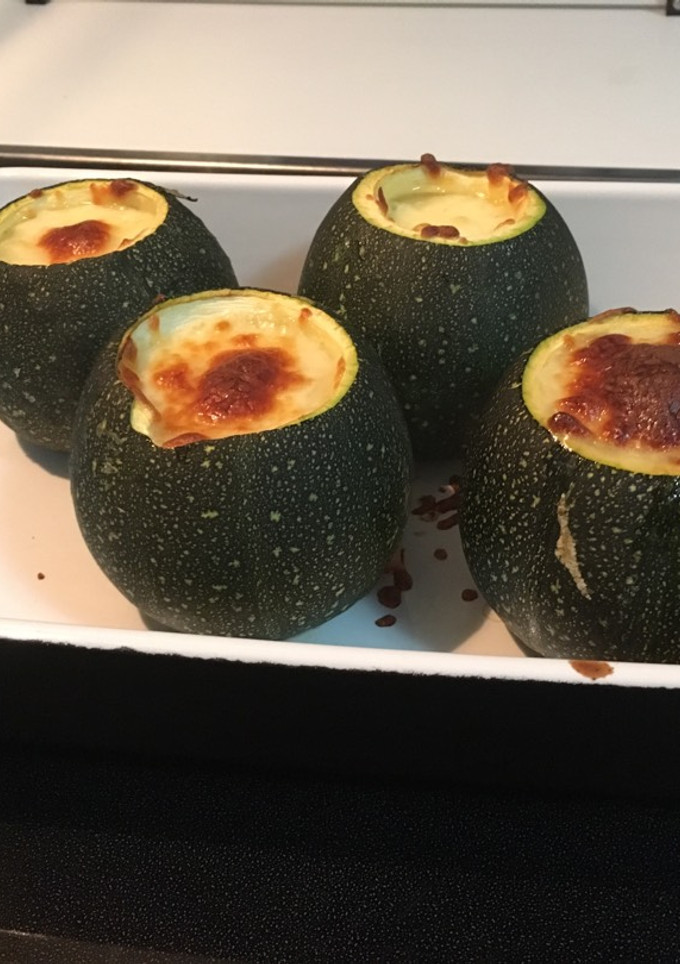 Una foto de Calabacines rellenos de pavo y mozzarella