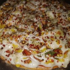 Cheesy pizza A picture of Cheesy pizza.