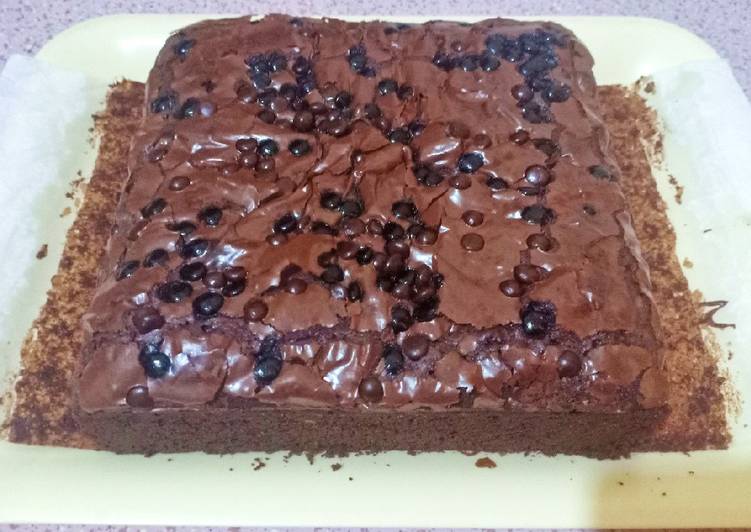 Fudgy Brownies (shiny crust)