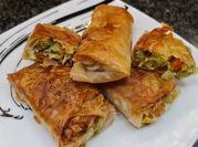 Una foto di pasta fillo involtini primavera con