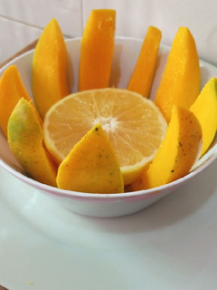 A picture of Mango and orange.
