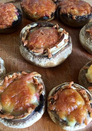 Baconnel töltött gomba recept fotója