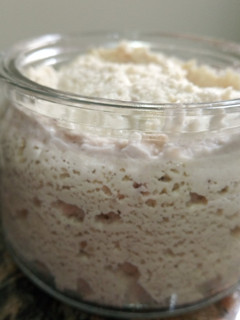 Una foto de Queso untable fermentado de cajú 100% vegetal