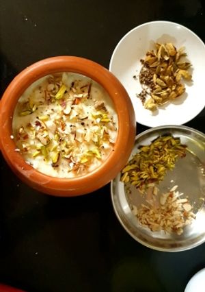 A picture of Cinnamon phirni.