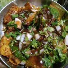 A picture of Aloo chat.