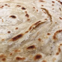 A picture of Khasta Karara Paratha.