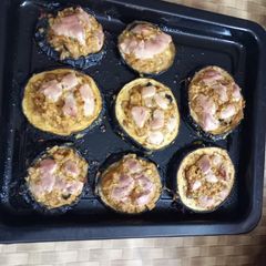 A picture of Baked cheesy cauliflower and brinjal.