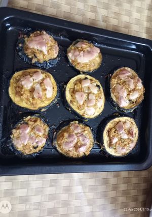 A picture of Baked cheesy cauliflower and brinjal.