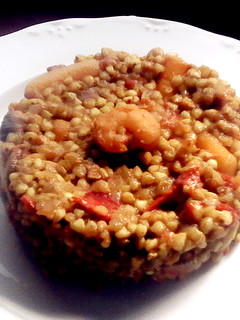 Una foto de Paella de trigo sarraceno y gambas