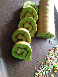Foto resep Bolu gulung pandan simple dan ekonomis