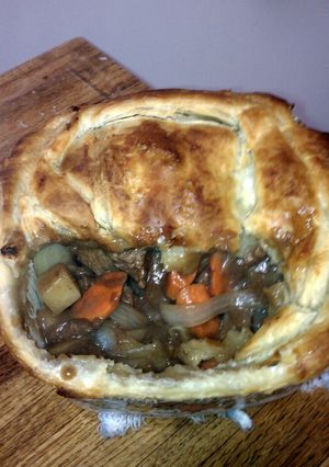 A picture of Steak Pie.