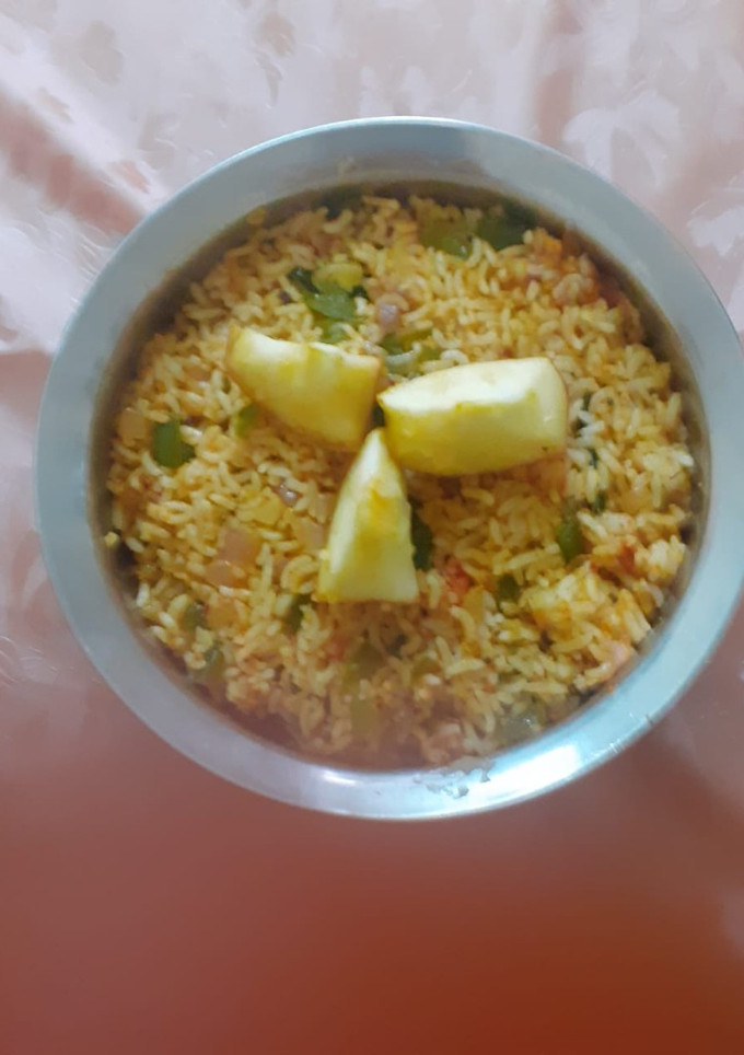 குடை மிளகாய் சாதம் செய்முறை முக்கிய புகைப்படம்