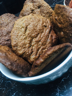 Una foto de Galletas de avena con mantequilla de maní y chía 🍪🥜