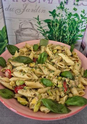 Une photo de Salade Fraîcheur de Penne au Thon et Avocat 🥑