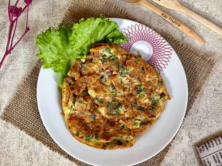 Ternyata begini lho! Resep memasak Telur Dadar Sawi Kornet dijamin nagih banget