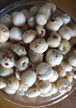 A picture of Masala makhana.
