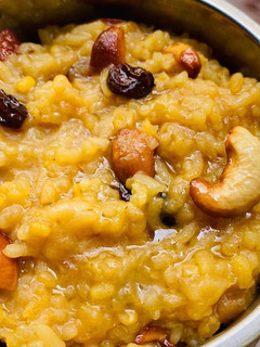 சக்கரை பொங்கல் (Sarkarai pongal recipe in tamil) செய்முறை முக்கிய புகைப்படம்