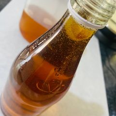 A picture of Golden Syrup.