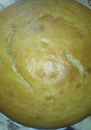 Una foto de Bizcochuelo grande con aceite y harina leudante