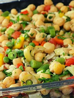 Foto de Salada de Polvo com Grão-de-bico
