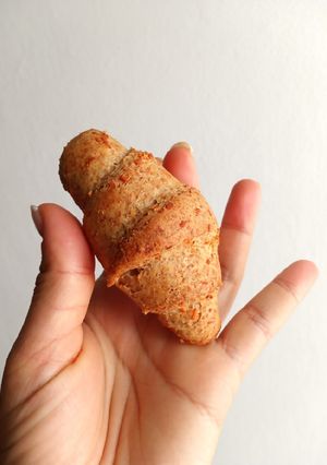 Una foto de Medialunas integrales con queso