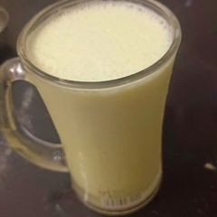 A picture of Pear honey smoothie.