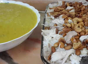 صورة لوصفة فتة الدجاج وعدس بحامض