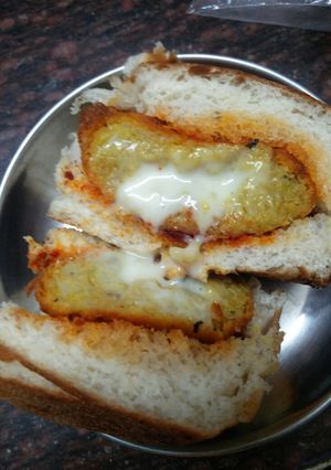 A picture of Cheese Burst Vada pav.