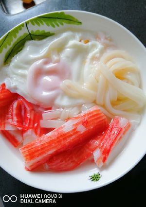 A picture of Crab Stick Udon.