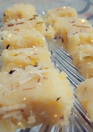 A picture of Coconut Barfi.
