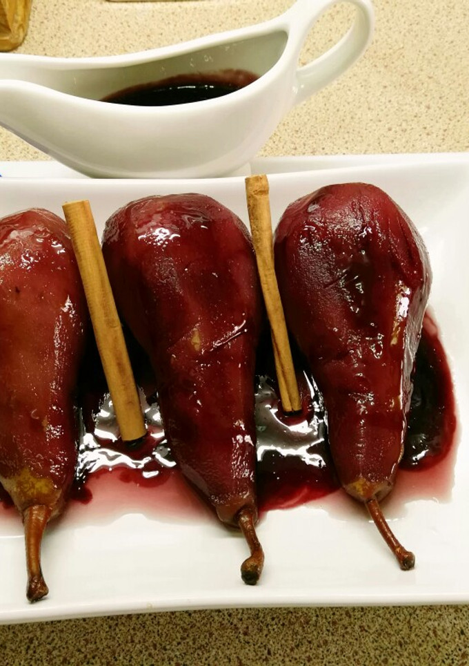 Una foto de Peras al vino tinto con canela