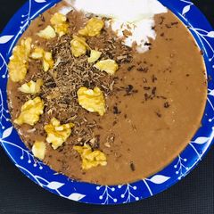 A picture of Chocolate sweet potatoes smoothie bowl.