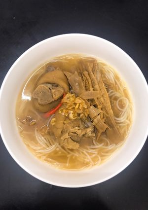 Hình của món Bún măng giò heo.