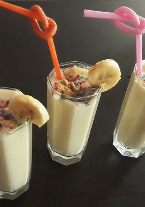 عکسی از دستور میلک شلک موز🥂🍌