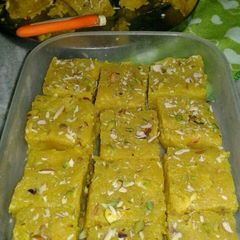 A picture of Moongdaal burfi.