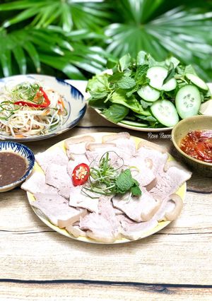 Hình của món Thịt Luộc Mắm Tôm.