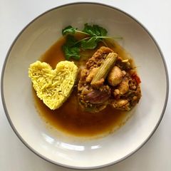 A picture of Pigeon Fodder Curry  with jackfruit seeds, pigeon peas and drumsticks.