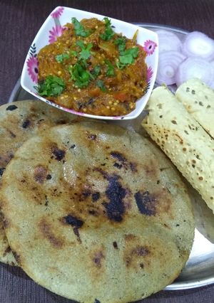 ઓળો રોટલો(olo rotlo in Gujarati) રેસીપી મુખ્ય ફોટો